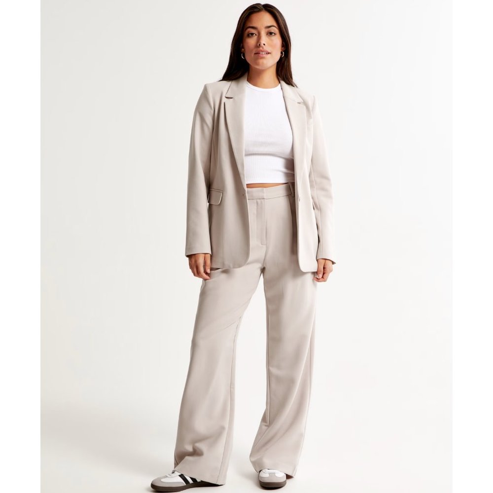 NWT! Curve Love A&F Sloane Tailored Pant - Light Taupe